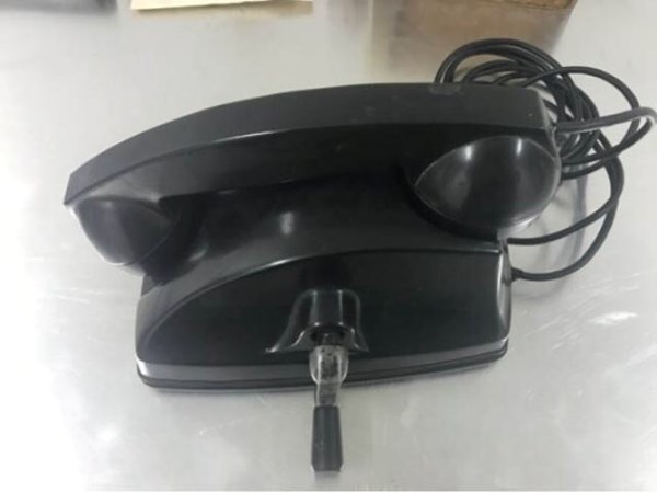 Chiếc máy điện thoại Bác thường dùng ở Nhà Sàn