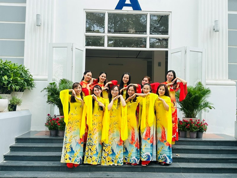 Chào mừng ngày Quốc tế Phụ nữ 8/3, các Cô giáo và Công nhân viên Công đoàn cơ sở Mầm non 1 tham gia lễ hội Áo dài do Liên đoàn Lao động Quận 3 tổ chức ngày 06/3/2024