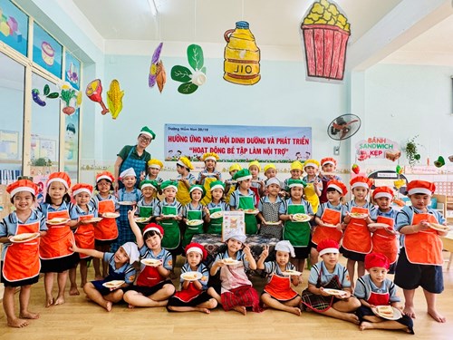 Ngày hội dinh dưỡng của các bé lớp Lá 3