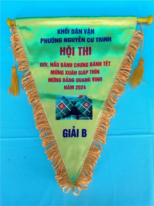 Chi bộ trường mầm non 20/10 tham gia hội thi “gói, nấu bánh chưng, bánh tét mừng xuân giáp thìn – mừng đảng quang vinh” năm 2024.