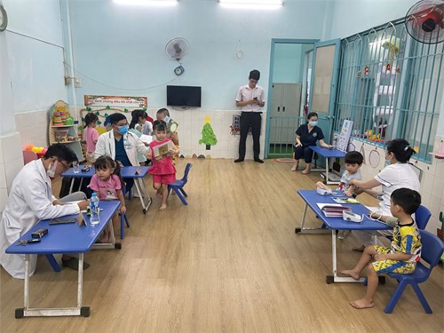 Nhà trường phối hợp với Trung tâm y tế Quận Bình Thạnh về khám sức khỏe cho học sinh ngày 19/12/2024