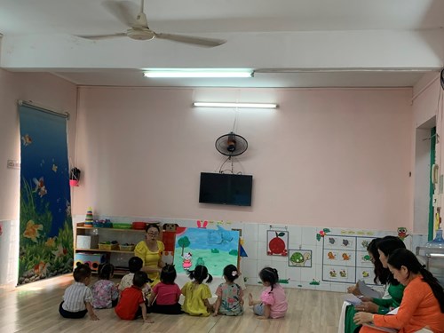 Giáo viên tham gia Hội thi Giáo viên giỏi cấp Quận