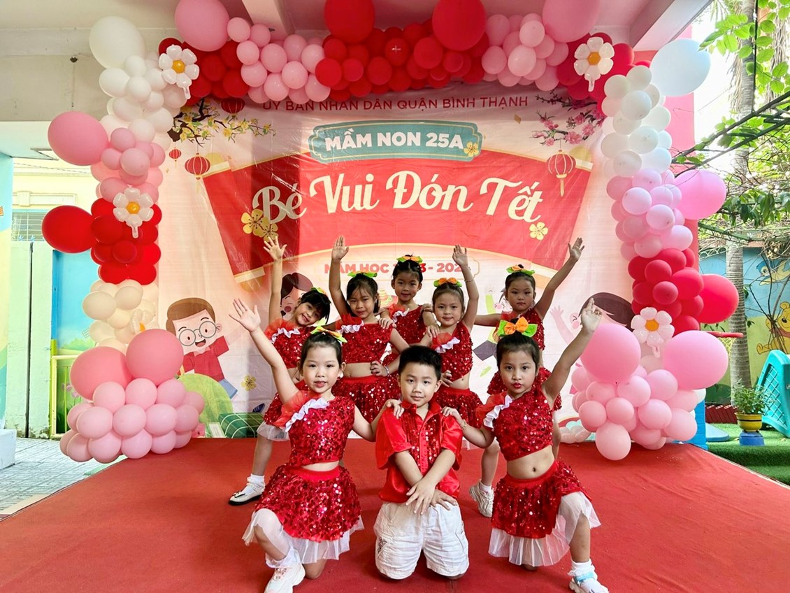 Nhịp điệu mừng xuân của khối Lá