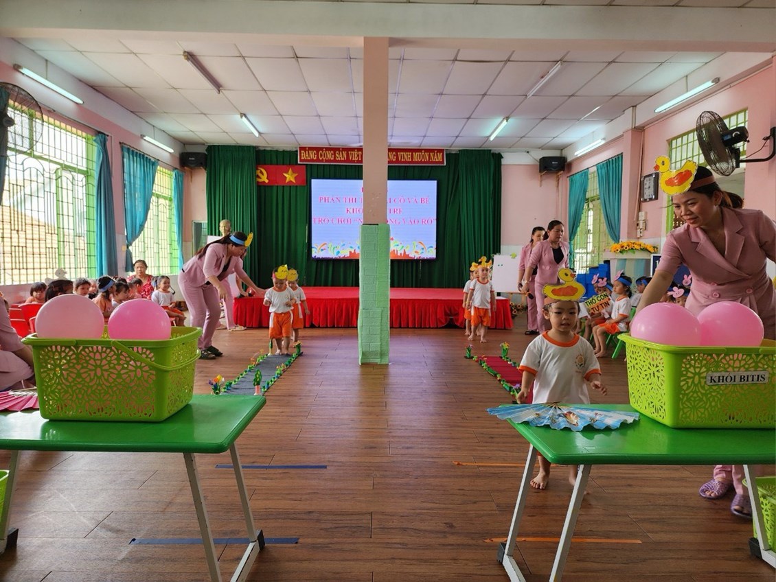 Trò chơi Quạt thổi bóng bay