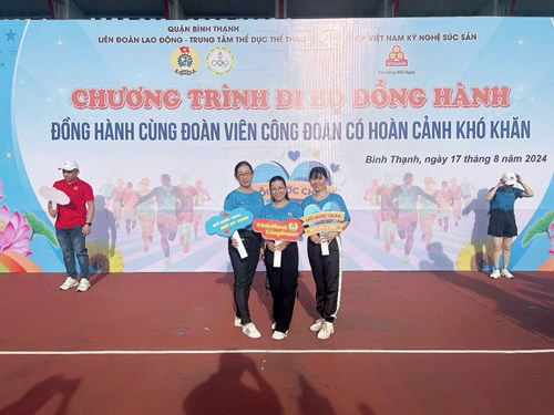 Công đoàn trường Mầm non 25A tham gia Chương trình đi bộ đồng hành: Đồng hành cùng đoàn viên công đoàn có hoàn cảnh khó khăn