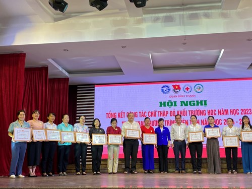Trường MN 25B được vinh dự nhận bằng khen Thành phố thực hiên tổ phong trào Hội Chữ Thập Đỏ năm học 2023 - 2024