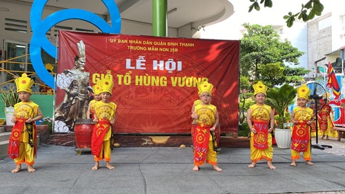 Trường MN 25B tổ chức lễ hội Giỗ tổ Hùng Vương