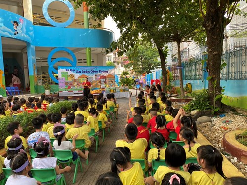 Trường MN 25B tổ chức hội thi “Bé học an toàn giao thông” NH 2023-2024