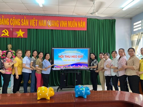 Trường MN 25B tổ chức “ Hội thu heo đất “ NH 2023-2024