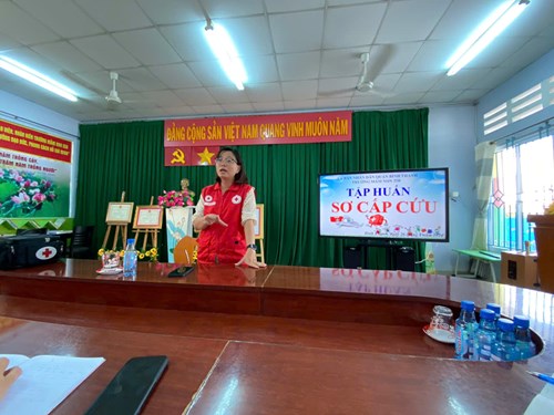 Trường MN 25B tập huấn công tác Sơ cấp cứu năm học 2024-2025