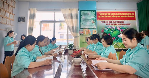 Chi bộ trường MN 25B sinh hoạt tháng 9