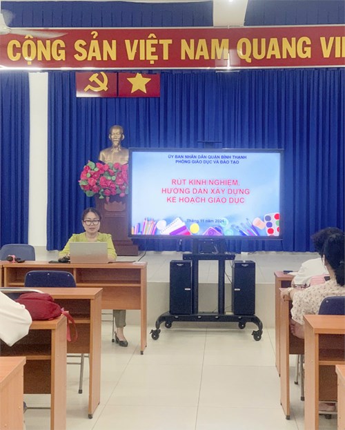 Bồi dưỡng chuyên môn cho giáo viên tháng 11-2024