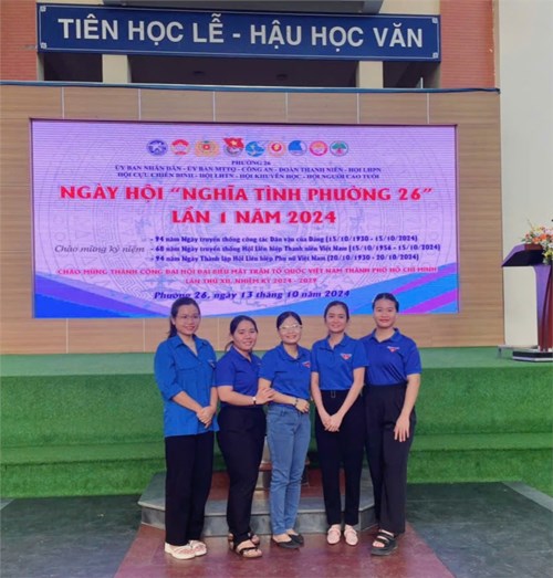 Chi đoàn Mầm non 26 tham gia ngày hội nghĩa tình phường 26, lần thứ 1