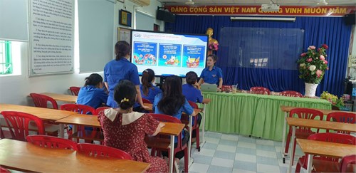 Chi đoàn tổ chức sinh hoạt chuyên đề tháng 8/2024.