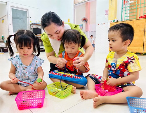 Giờ học của nhóm Nai bi
