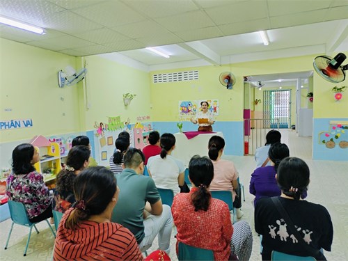 🥰 Cô Yến Nhung tổ chức buổi họp PHHS lớp Mầm 3.