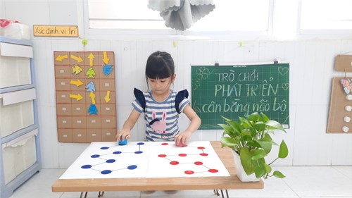 Hoạt động học : Trò chơi phát triển cân bằng não bộ - Lớp 4-5 tuổi (1)