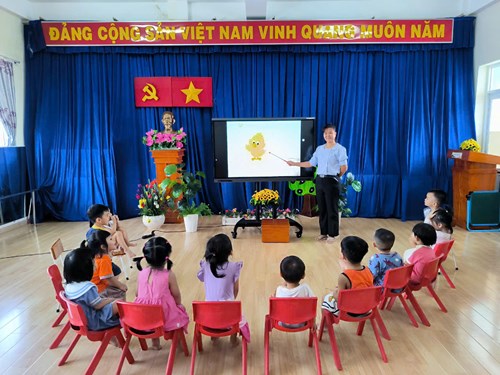 Hoạt động phát triển nhận thức. Đề tài: NHẬN BIẾT 1 VÀ NHIỀU.Lớp:3-4 tuổi(3)