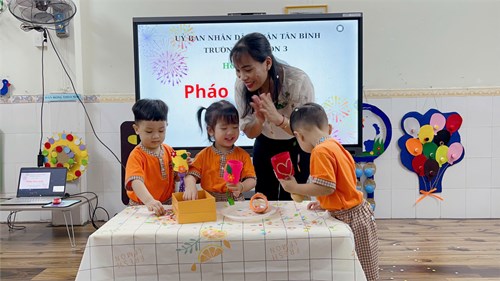 Đế Tài: Pháo Hoa Gíây Nhóm Nhà Trẻ 24 - 36 tháng