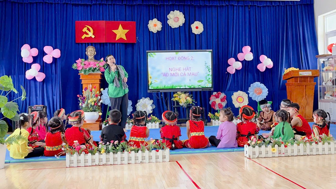 Chuyên đề tổ chức hoạt động âm nhạc tiếp cận đa văn hóa: Giai điệu quê hương - Lớp 5-6 tuổi(1)