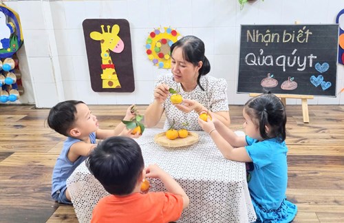 Đề Tài: Nhận Biết Qủa Dưa Hấu ( Nhóm Nhà Trẻ 24 -36 tháng)