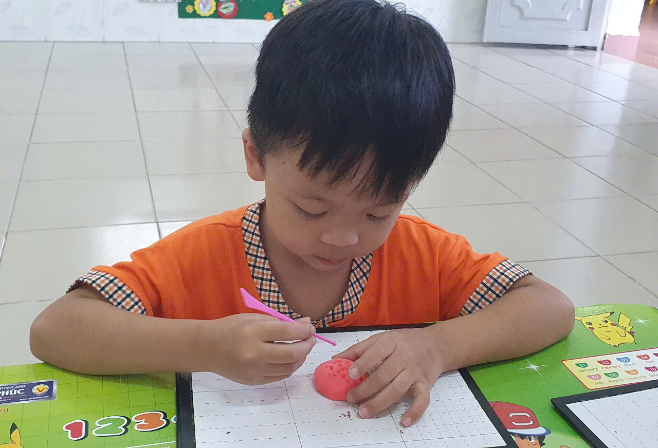 Hoạt động tạo hình: Các loại bánh - Lớp 4-5 tuổi (2)