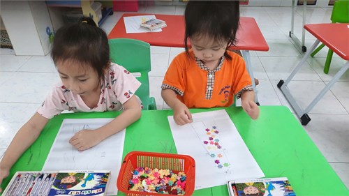 TCKNXH: Thể hiện tình cám với cô- Lớp 4-5 tuổi (1)