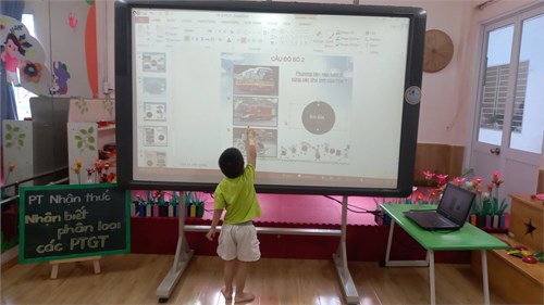 PTNT: Nhận biết phân biệt các loại PTGT đường bộ - Lớp 4-5 tuổi (1)