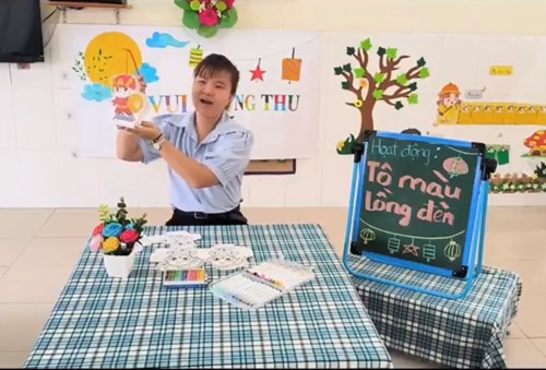 Phát triển thẩm mĩ. Đề tài:TÔ MÀU LỒNG ĐÈN. Lớp: 3-4 tuổi(3)
