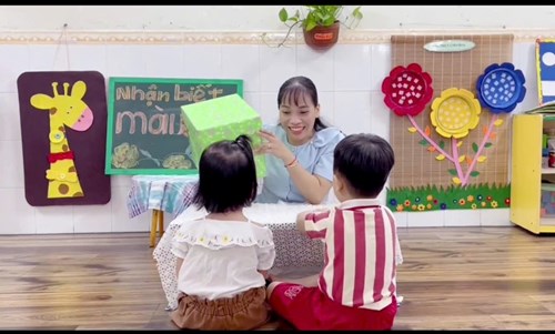 Đề Tài: Nhận Biết Màu Đỏ