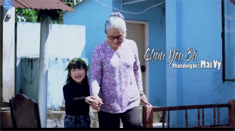 bài hát  Cháu yêu bà 