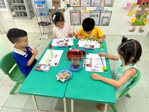 Giờ học: Tạo hình từ màu nước