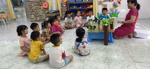 Bé nghe kể chuyện   cáo, thỏ và gà trống 