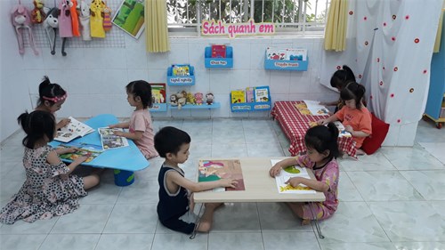 Góc đọc sách của em