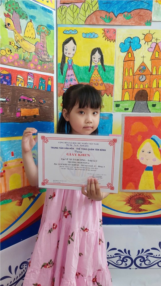 Trường Mầm non 4 dự lễ trao giải vòng sơ khảo cấp quận Hội thi Nét vẽ xanh lần thứ XXVIII năm học 2024 - 2025.