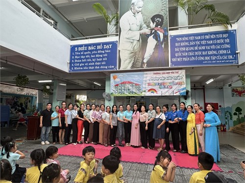 Ngày 20/5/2025 Trường mầm non 5 tổ chức cho các bé khối Lá 5 tuổi đi thăm quan trải nghiệm Trường tiểu học  Yên Thế tại địa bàn Phường 5 - Quận Bình Thạnh.