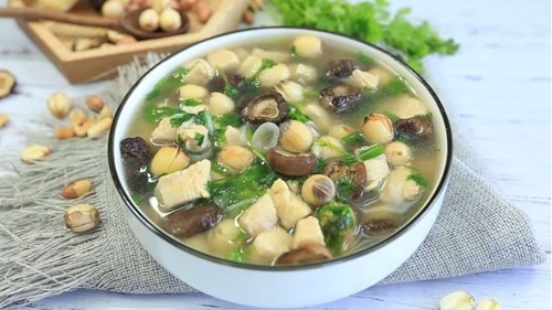 4.	Soup gà hạt sen khối Mầm