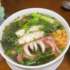Bánh canh mực, bí đỏ, cải ngọt khối Mầm