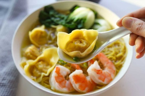 Hoành thánh tôm, cua, củ sắn khối Mầm