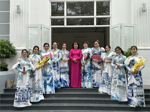 Hội thi “duyên dáng áo dài việt nam”