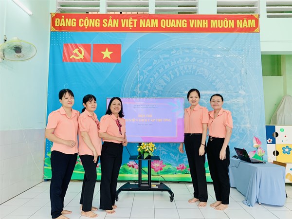 Vòng 1 Phần thi thuyết trình   Hội thi giáo viên dạy giỏi cấp trường năm học 2024-2025