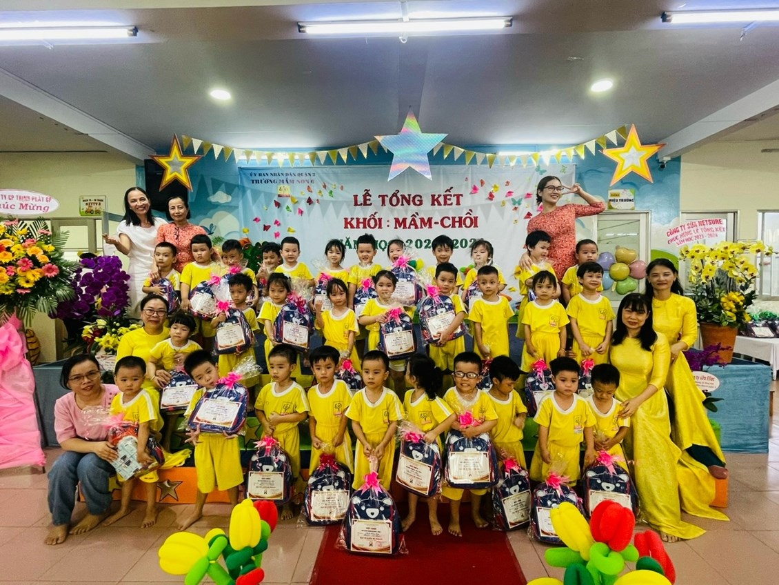Lễ tổng kết năm học của các bé yêu lớp Bambi 2 năm học 2023-2024