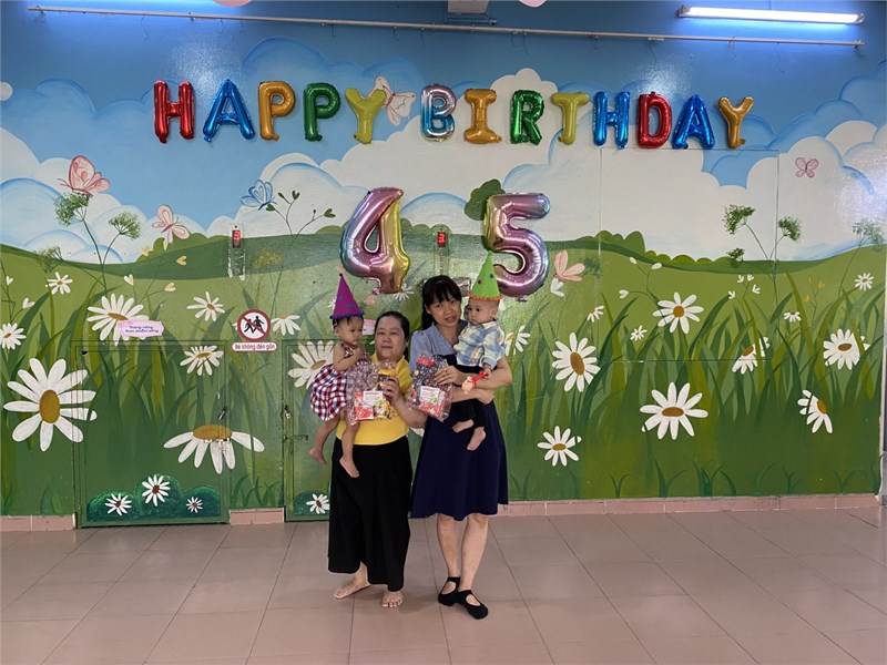 Chúc nừng sinh nhật các bé yêu lớp Kitty 1 (6-12 tháng)