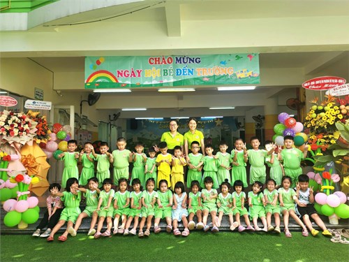 Ngày đầu trở lại mái trường thân yêu của các bé lớp Pooh 1