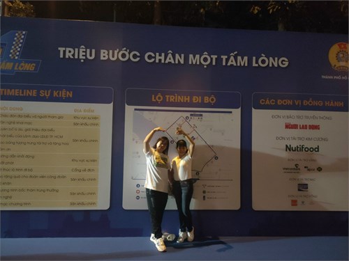 ham gia hưởng ứng đi bộ  Triệu bước chân một tấm lòng  - Tháng 01 năm 2024 (cô Thùy Linh và Cô Ngọc Trâm)