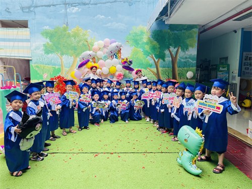 Lá 1 sẽ nhớ mãi những kỷ niệm dưới mái Trường Mầm non 7B yêu thương