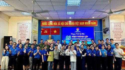 Họp mặt và kết nạp đoàn viên mới nhân kỷ niệm 93 năm ngày thành lập đoàn tncs hồ chí minh (26/3/1931 – 26/3/2024)
