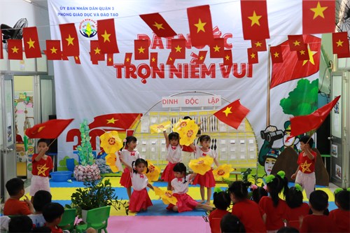 Lễ hội   đất nước trọn niềm vui  30/4