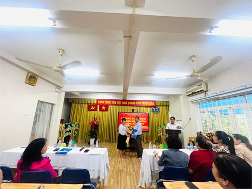 Lễ trao quyết định bổ nhiệm hiệu trưởng trường mầm non 9