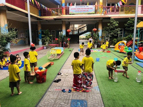 Tham gia hoạt động ngoài trời